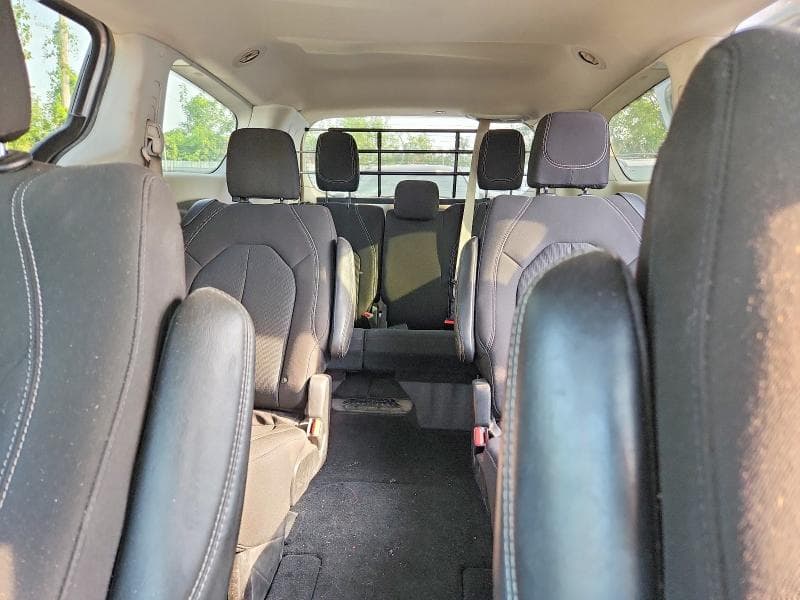 2023 CHRYSLER VOYAGER LX 10