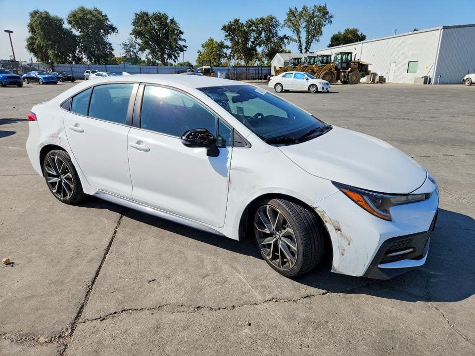 2020 TOYOTA COROLLA SE 4