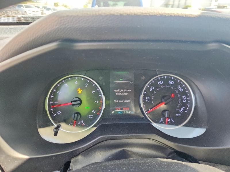 2020 TOYOTA RAV4 XLE 9