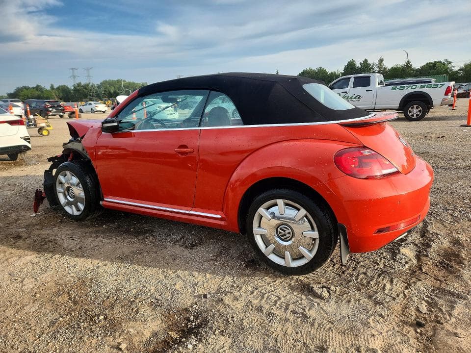 2017 VOLKSWAGEN BEETLE S/SE 2