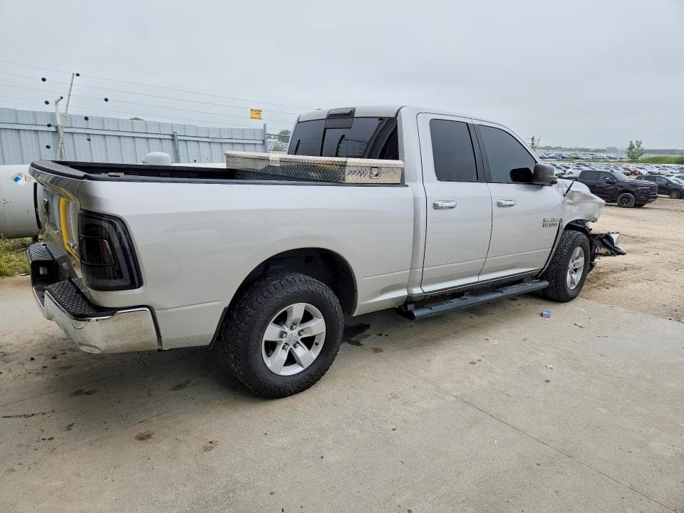 2017 RAM 1500 SLT 3