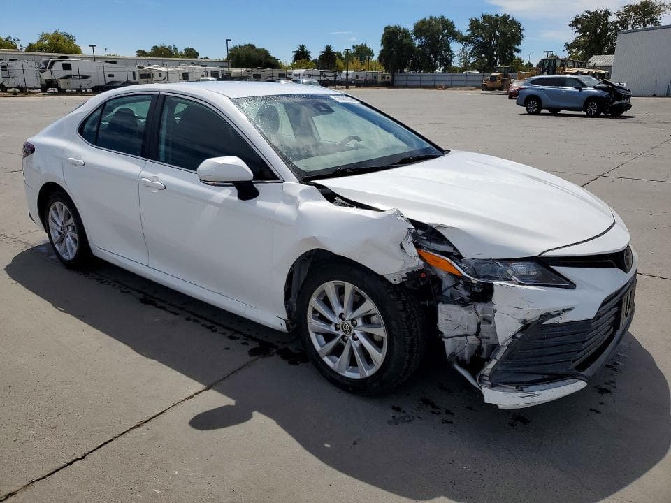2023 TOYOTA CAMRY LE 4