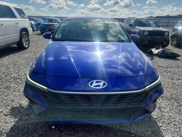 2024 HYUNDAI ELANTRA SE 5