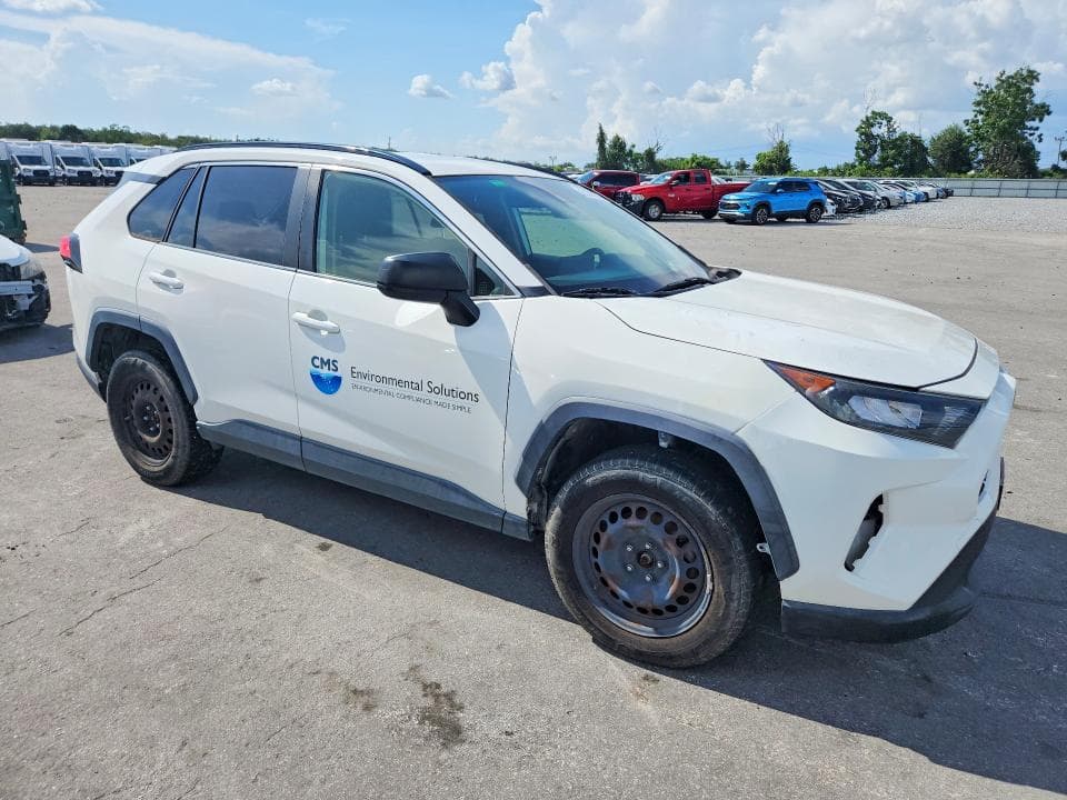 2019 TOYOTA RAV4 LE 4