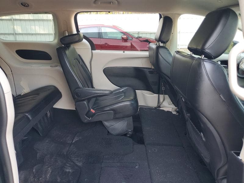 2023 CHRYSLER PACIFICA TOURING L 11
