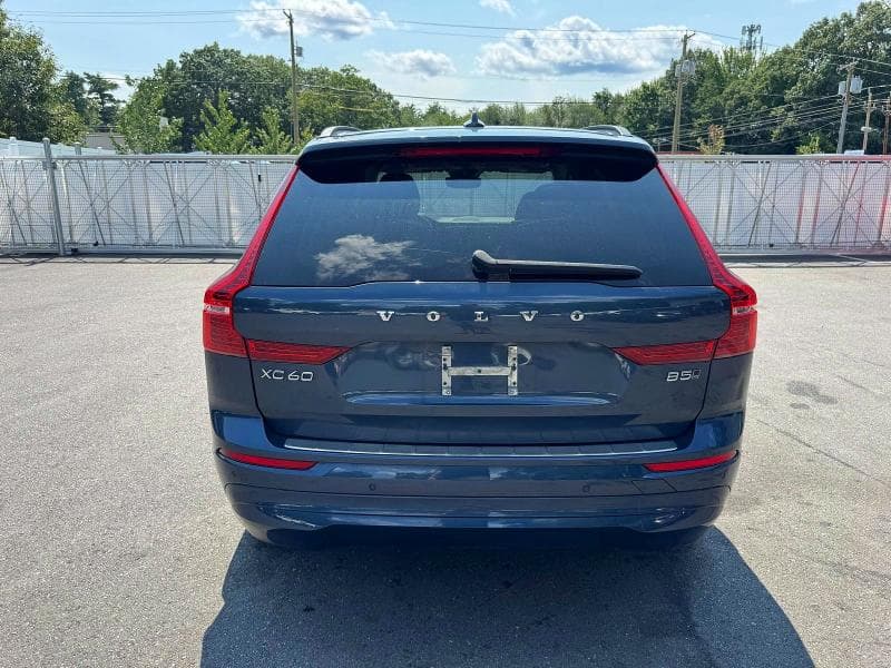2023 VOLVO XC60 CORE 6