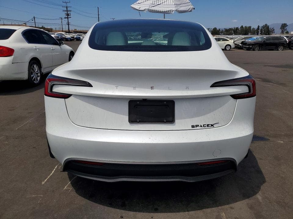 2025 TESLA MODEL 3 6
