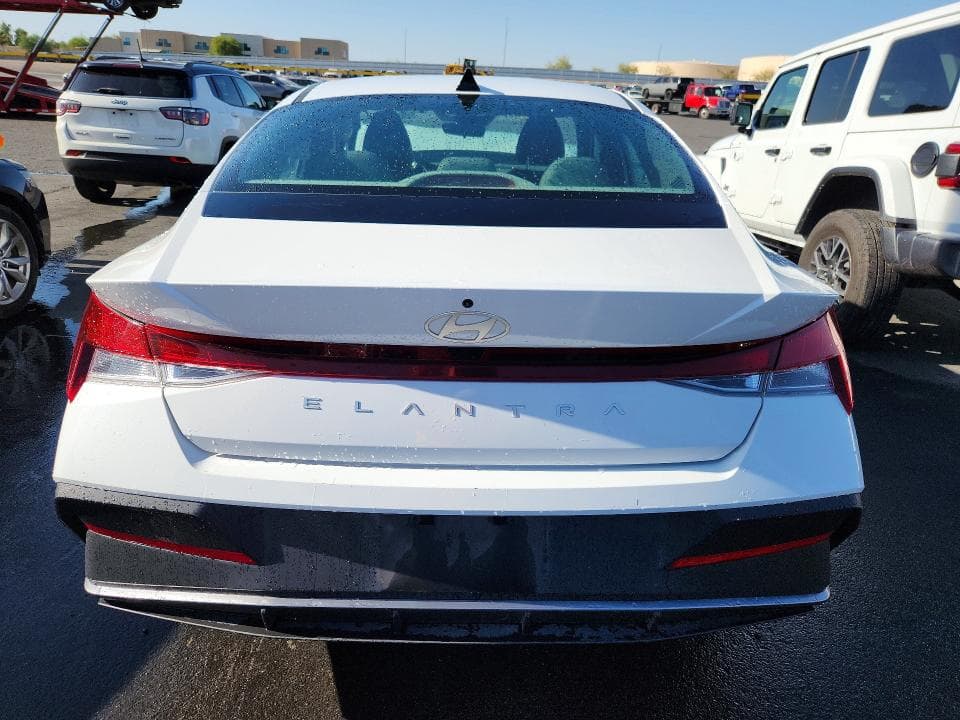 2024 HYUNDAI ELANTRA SEL 6