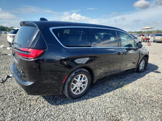 2023 CHRYSLER PACIFICA TOURING L 3