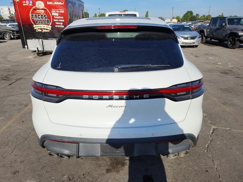 2024 PORSCHE MACAN BASE 6