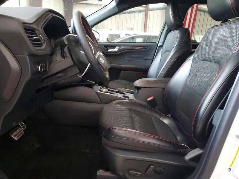 2024 FORD ESCAPE ST LINE 7