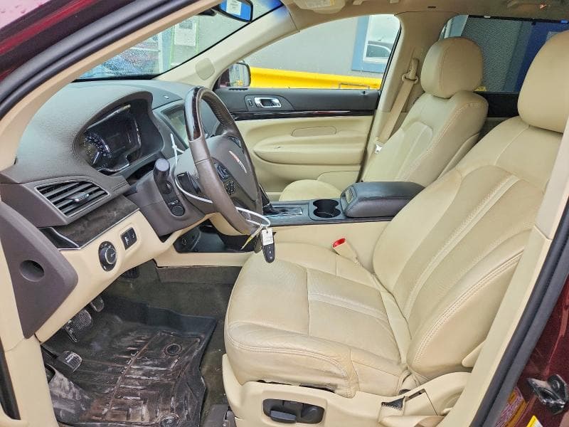 2018 LINCOLN MKT 7