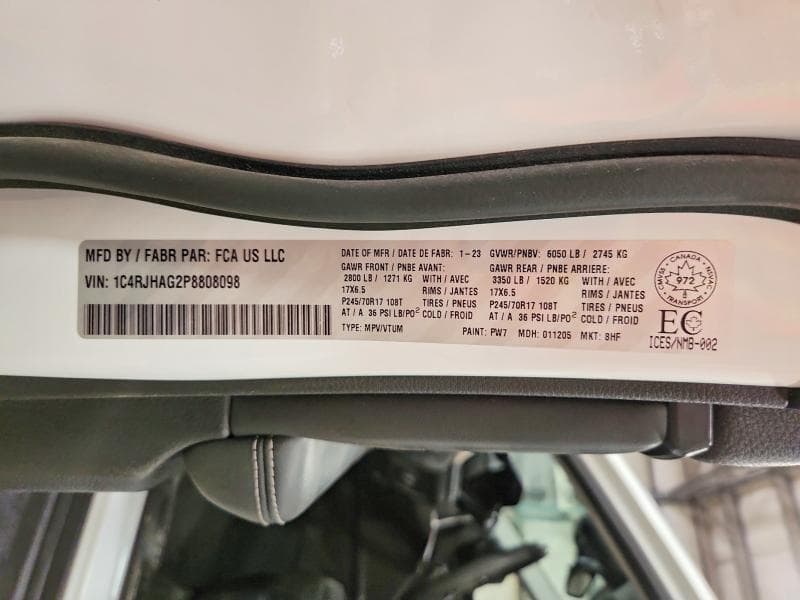 2023 JEEP GRAND CHEROKEE LAREDO 13