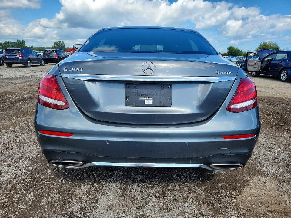 2017 MERCEDES-BENZ E 300 4MATIC 6
