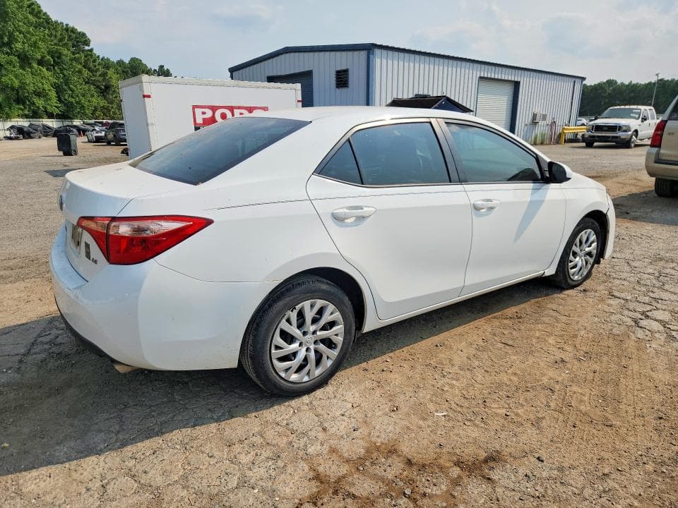 2018 TOYOTA COROLLA LE 3