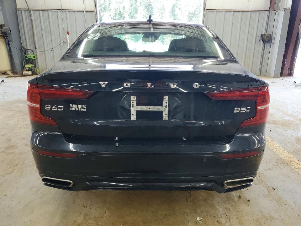 2022 VOLVO S60 B5 MOMENTUM 6