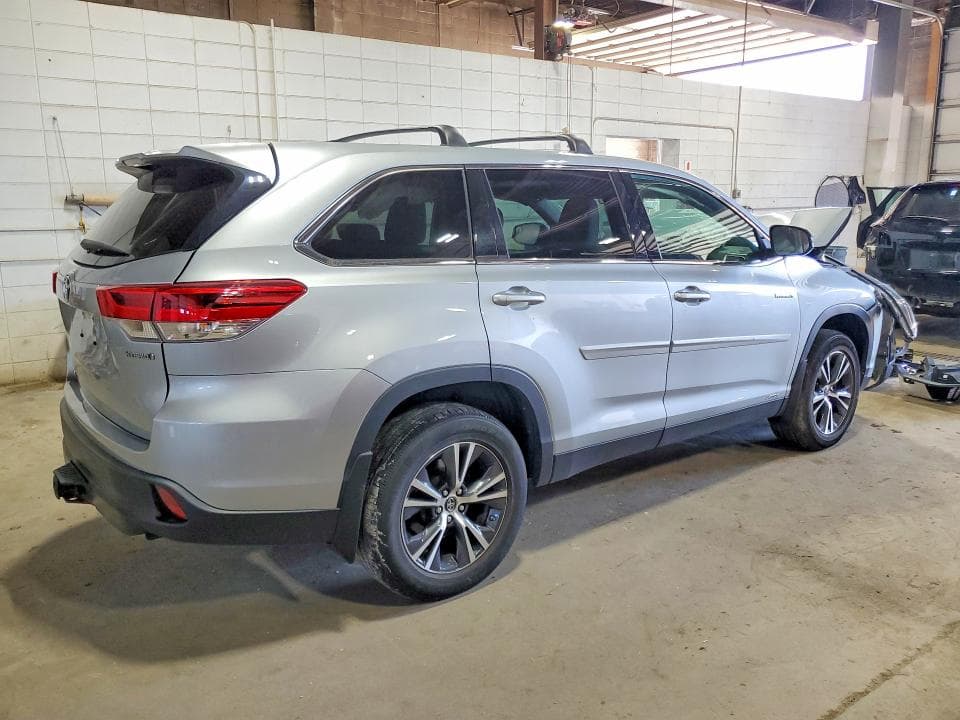 2019 TOYOTA HIGHLANDER HYBRID LE 3