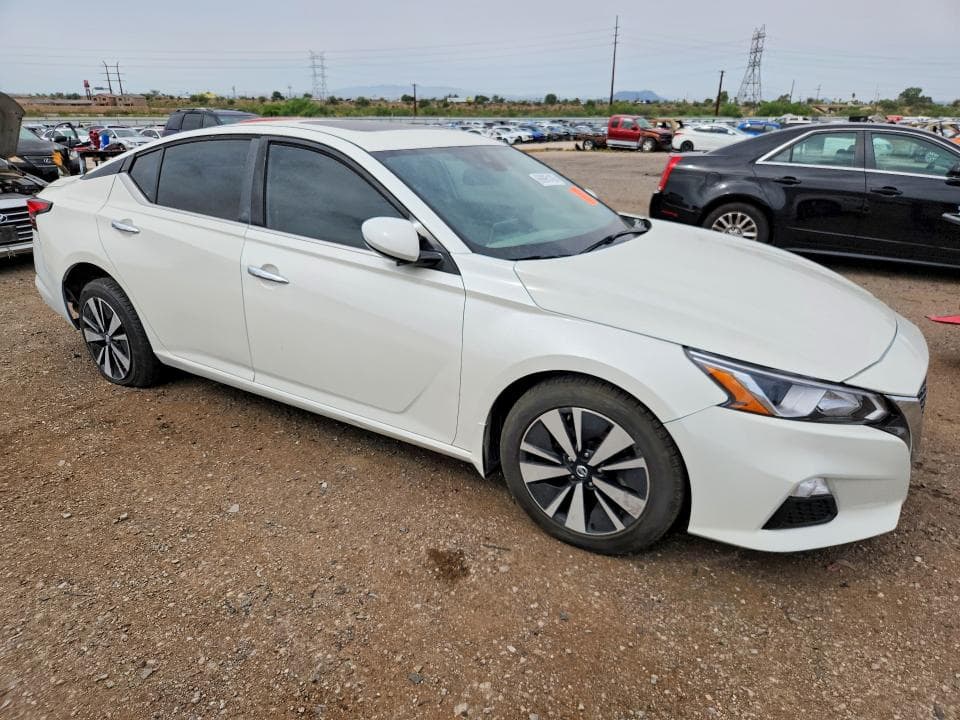 2019 NISSAN ALTIMA SV 4