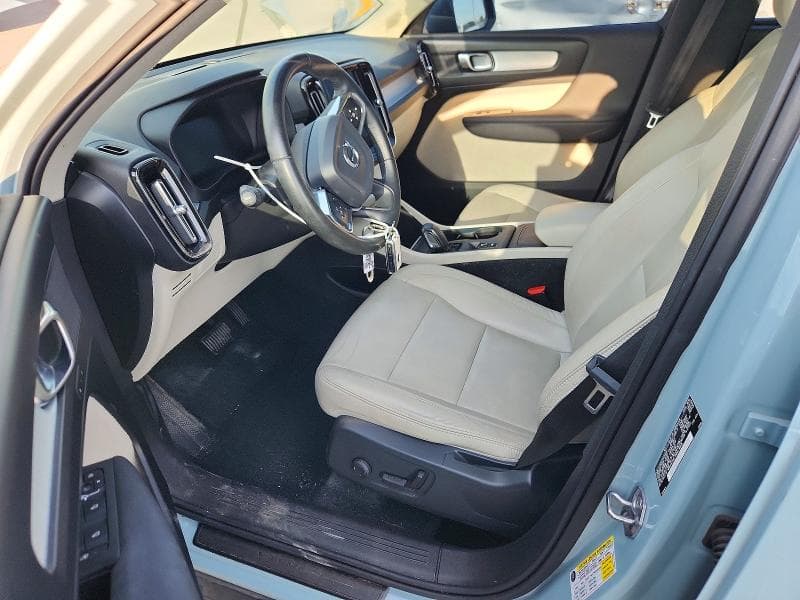 2019 VOLVO XC40 T5 MOMENTUM 7