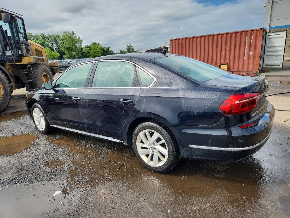 2018 VOLKSWAGEN PASSAT SE 2