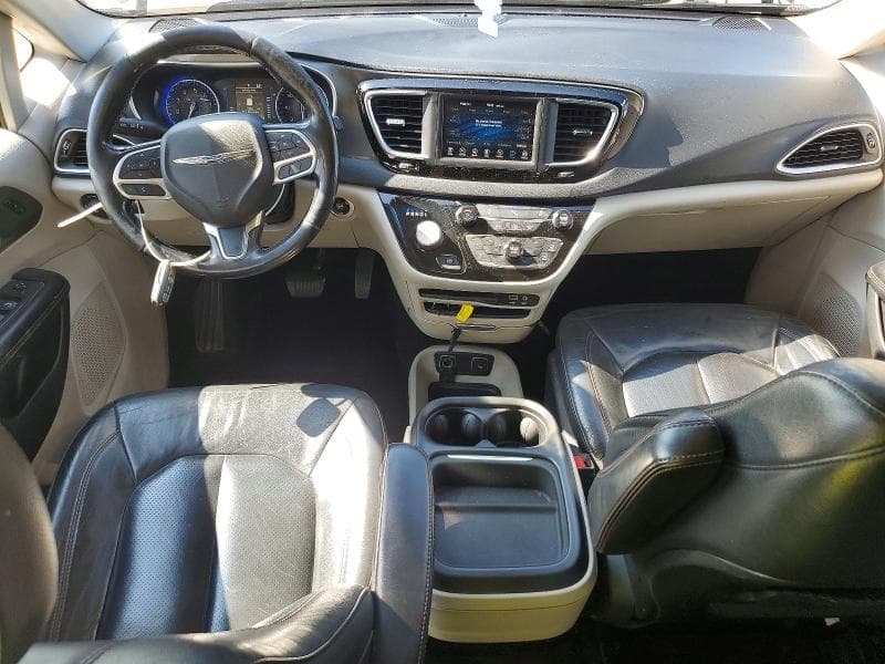 2020 CHRYSLER PACIFICA TOURING L 8