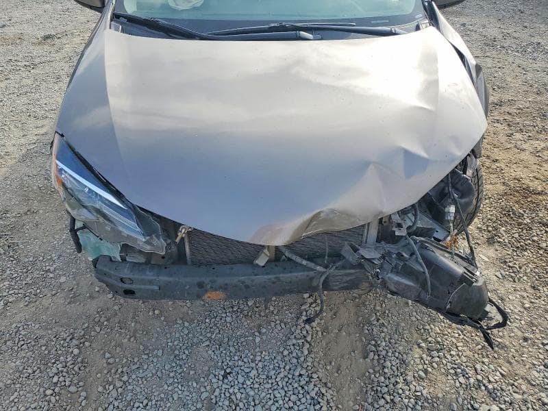 2019 TOYOTA COROLLA LE 11