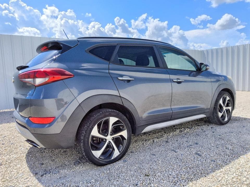 2017 HYUNDAI TUCSON VALUE 3