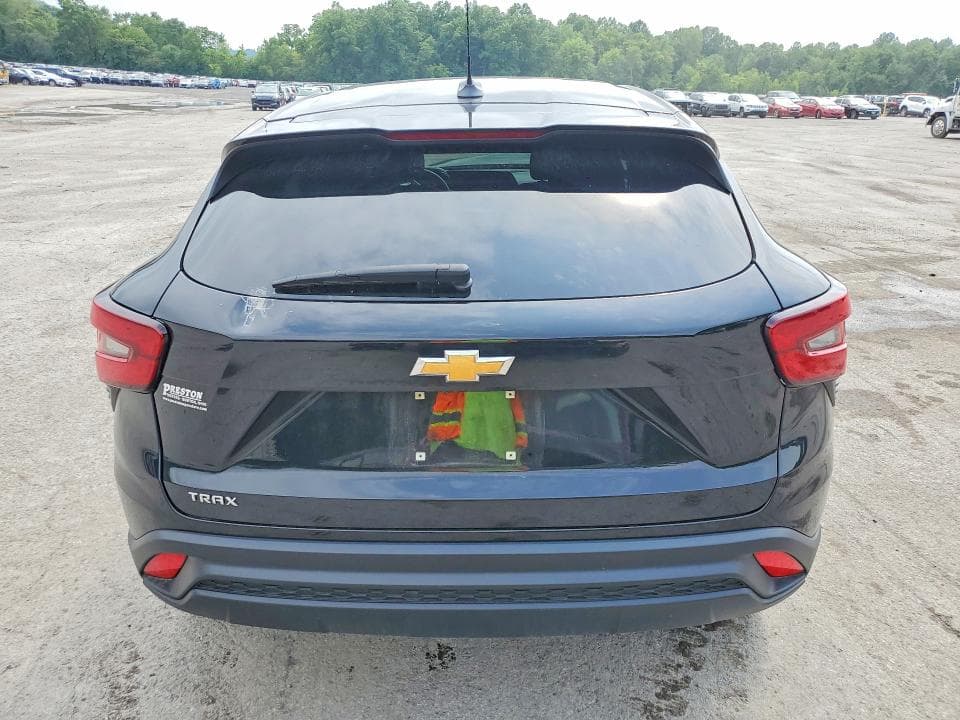 2024 CHEVROLET TRAX LS 6