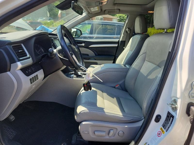 2017 TOYOTA HIGHLANDER XLE 7