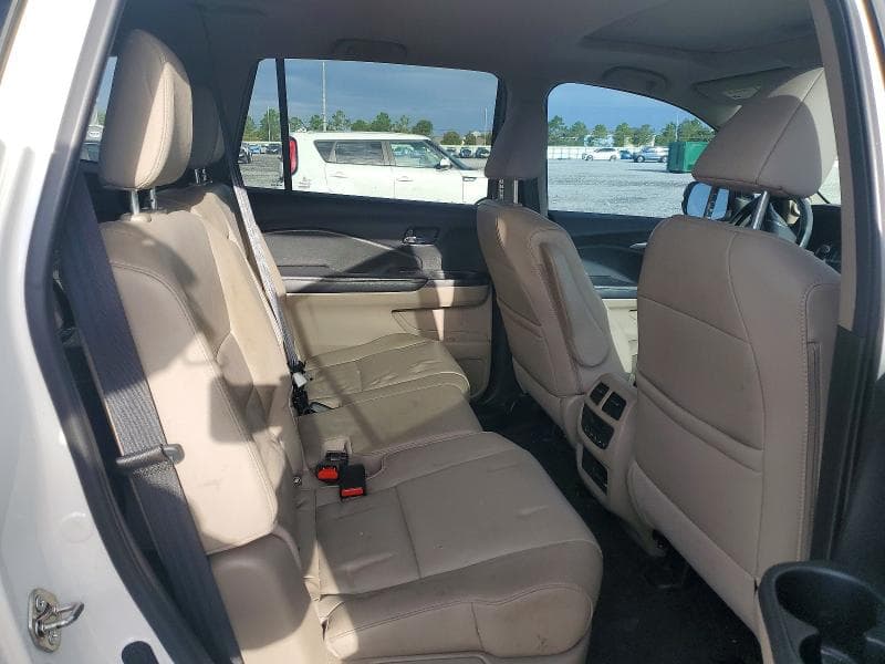 2017 HONDA PILOT EXL 11