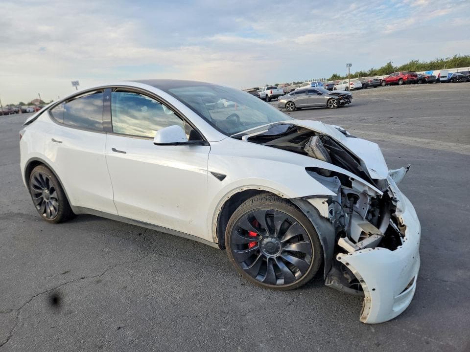 2022 TESLA MODEL Y 4
