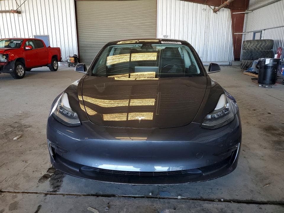 2018 TESLA MODEL 3 5