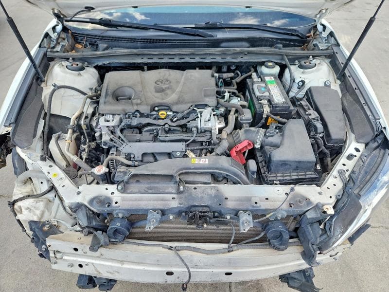 2018 TOYOTA CAMRY LE 11