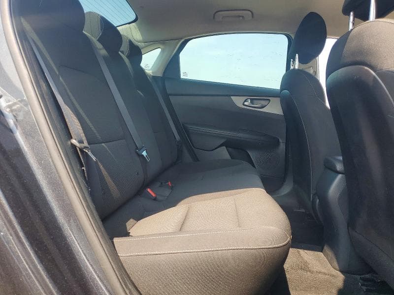 2019 KIA FORTE FE 10
