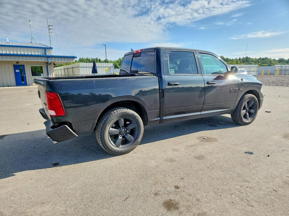 2018 RAM 1500 SLT 3