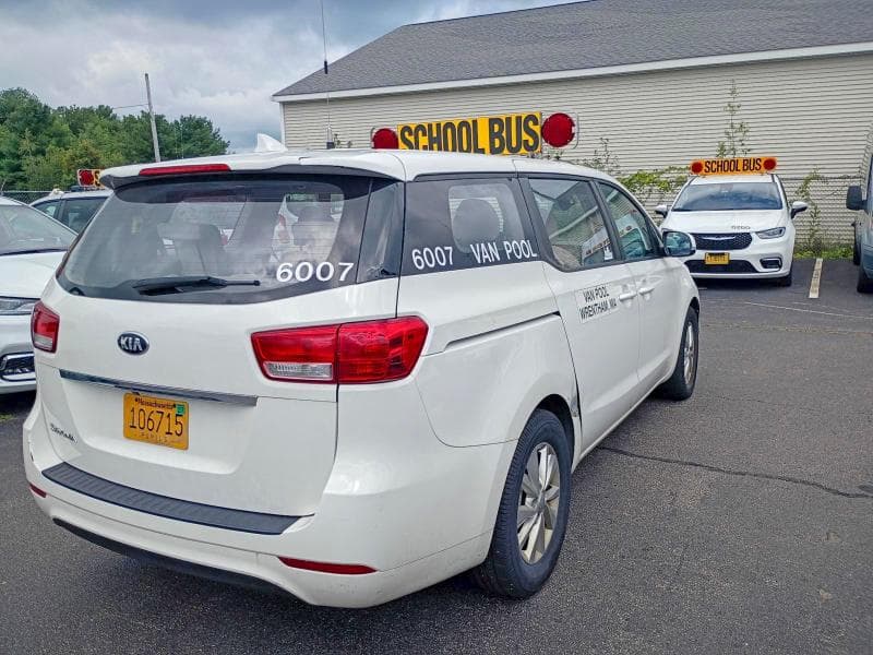 2017 KIA SEDONA L 4