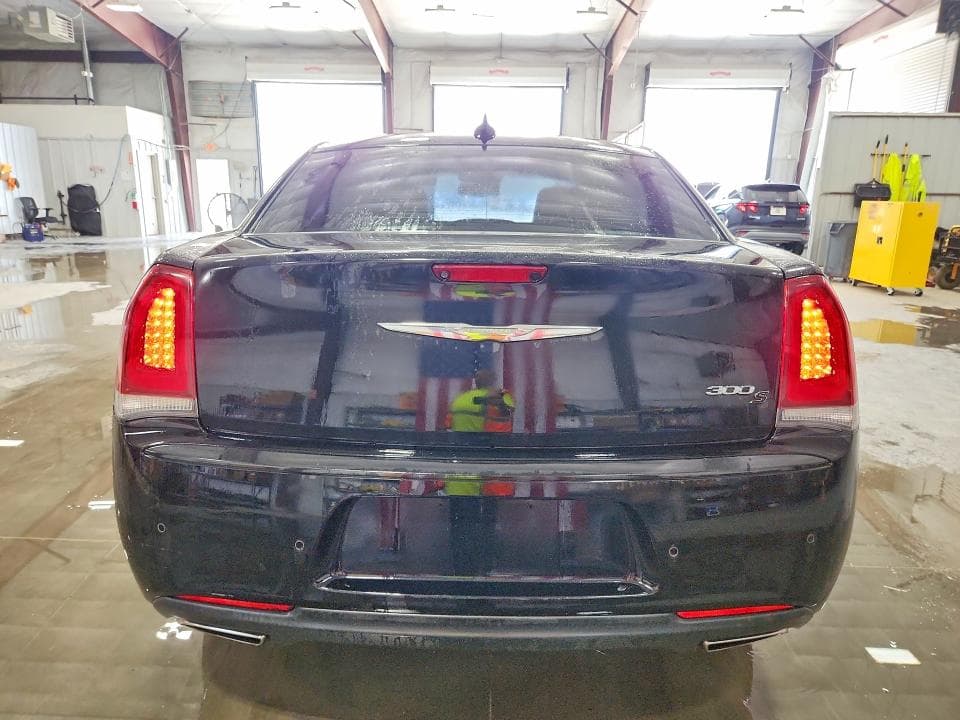 2018 CHRYSLER 300 S 6