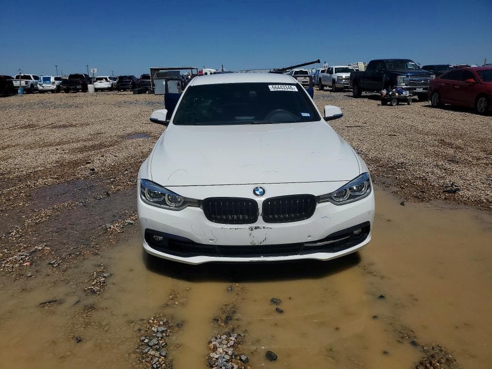 2018 BMW 330E 5