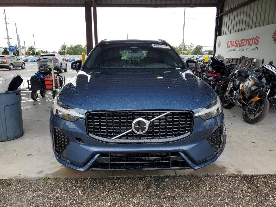 2024 VOLVO XC60 PLUS 5