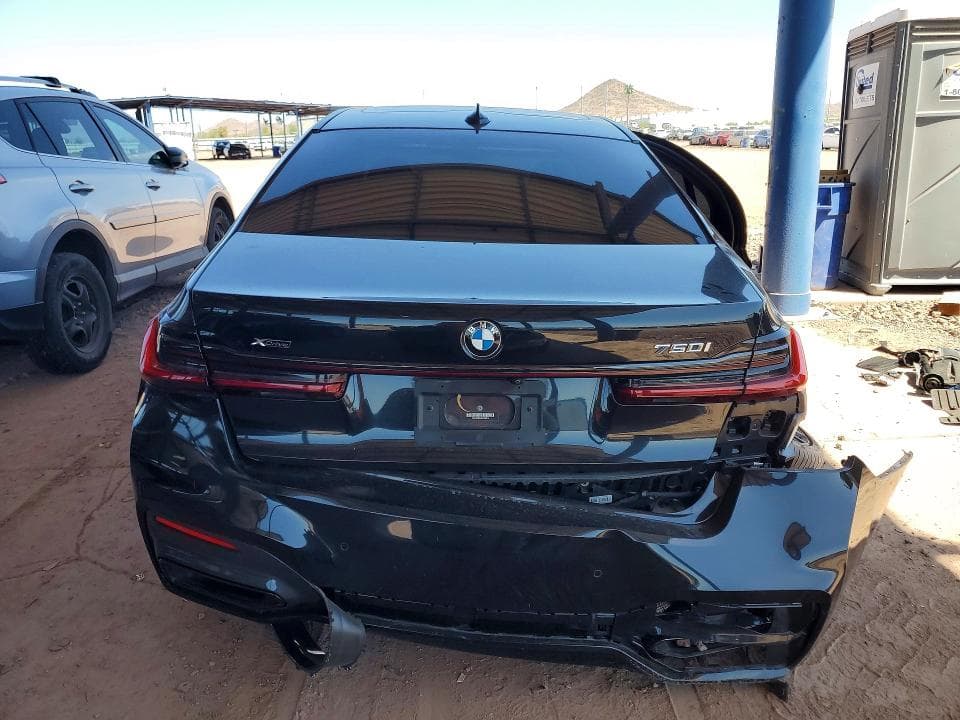 2022 BMW 750 XI 6