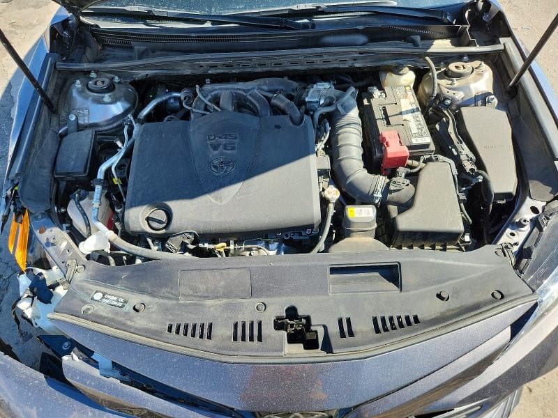2020 TOYOTA CAMRY XLE 11
