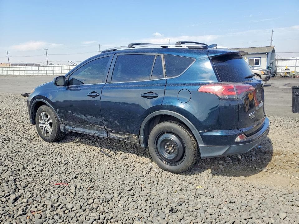 2018 TOYOTA RAV4 LE 2