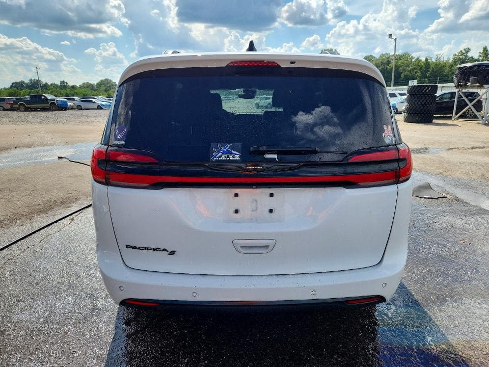 2023 CHRYSLER PACIFICA TOURING L 6