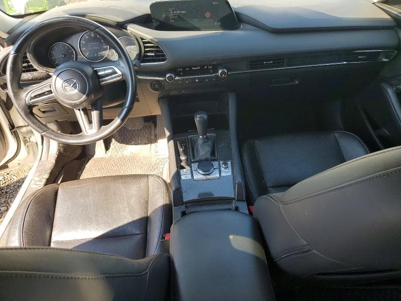 2019 MAZDA 3 PREMIUM 8