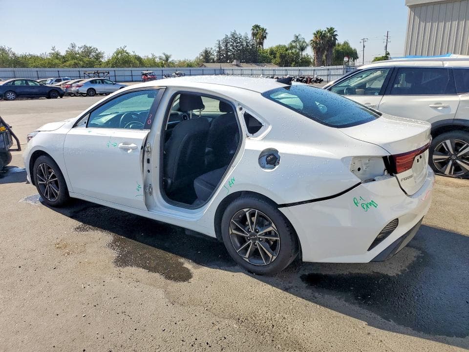 2023 KIA FORTE LXS 2