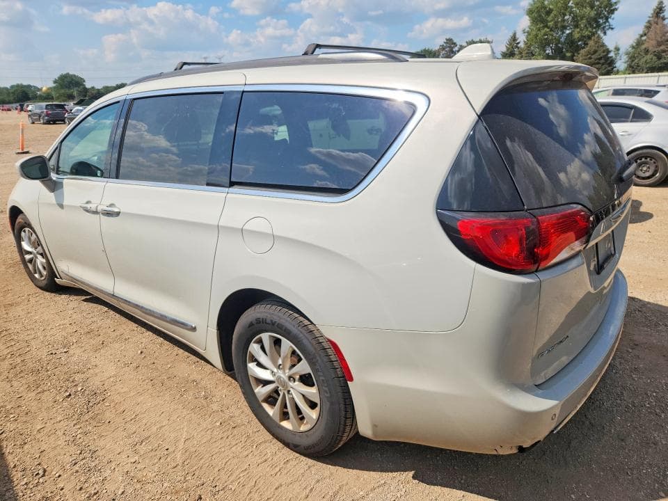 2017 CHRYSLER PACIFICA TOURING L 2