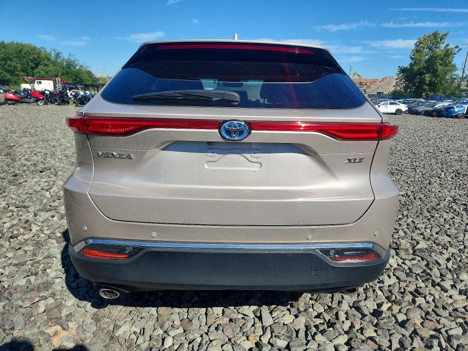 2024 TOYOTA VENZA XLE 6