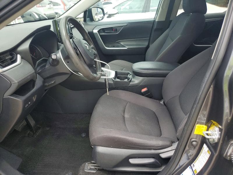 2019 TOYOTA RAV4 LE 7