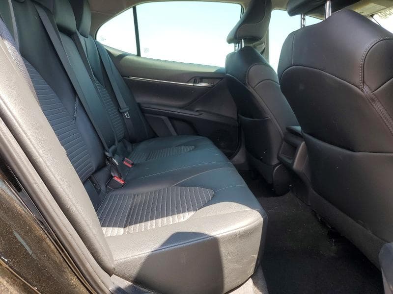 2021 TOYOTA CAMRY SE 10