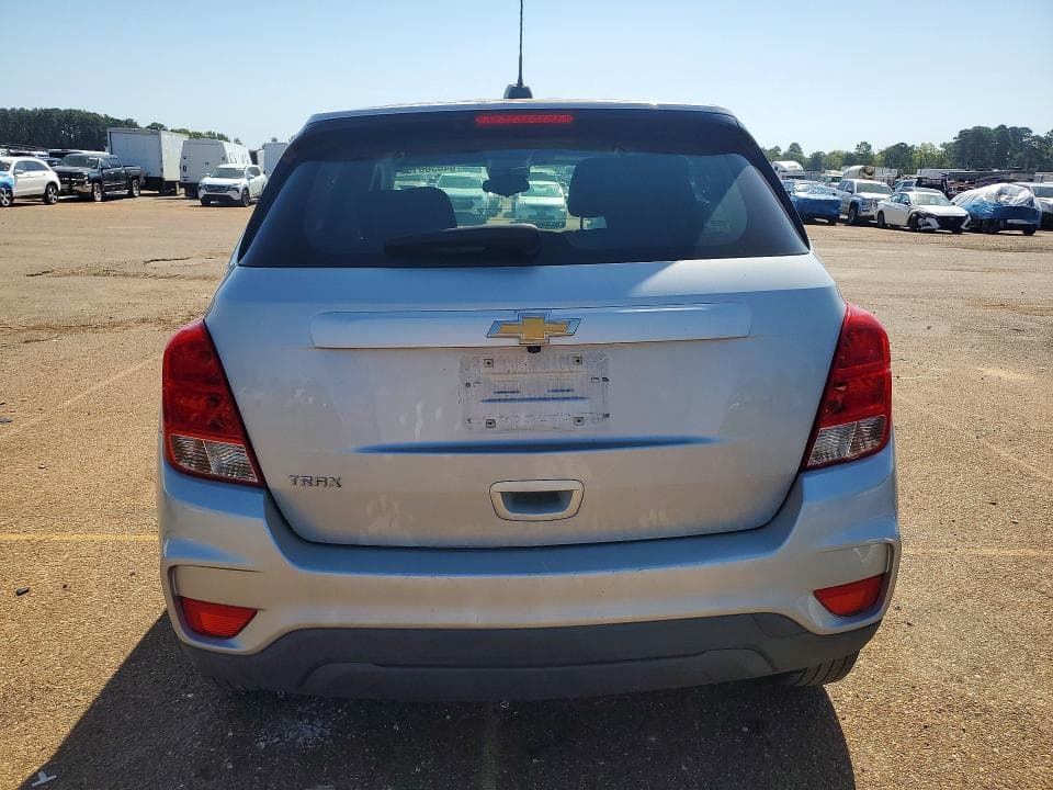 2020 CHEVROLET TRAX LS 6